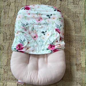 Snuggle Me organic Lounger with cover